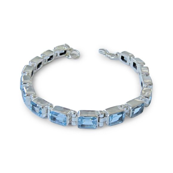 Jewelry - Sterling Silver 16ct Blue Topaz Bracelet